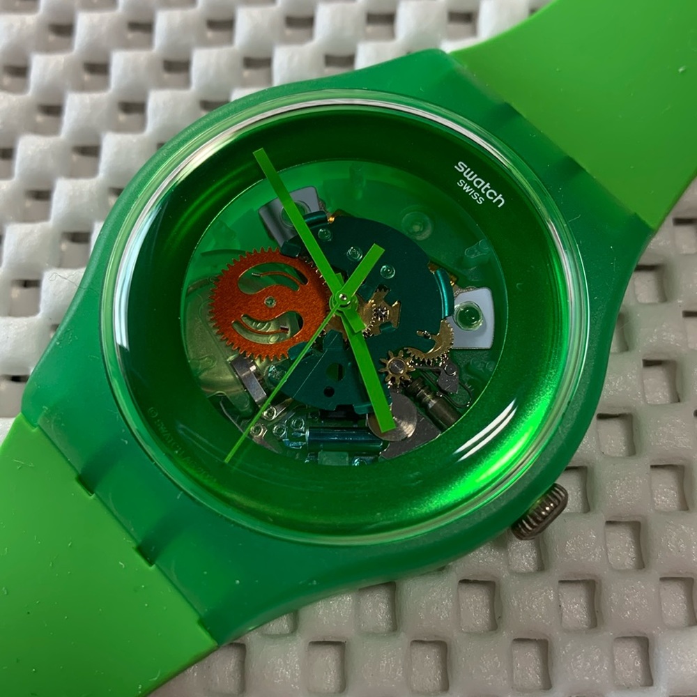 ☘️Swatch Watch - SUOG103 - GREEN LACQUERED